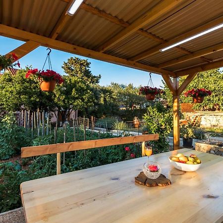 Vacation House Orange Veli Losinj Ngoại thất bức ảnh