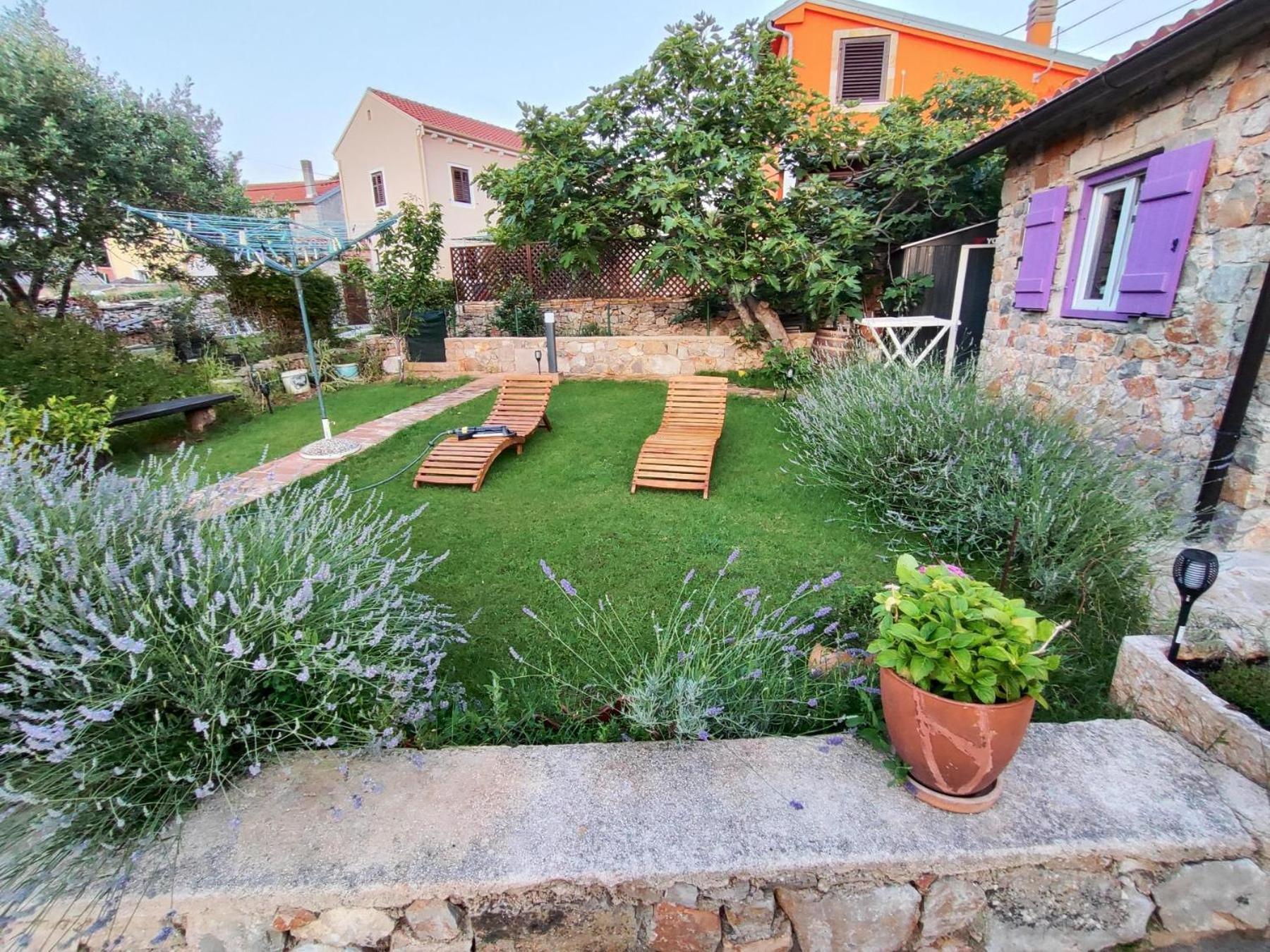 Vacation House Orange Veli Losinj Ngoại thất bức ảnh