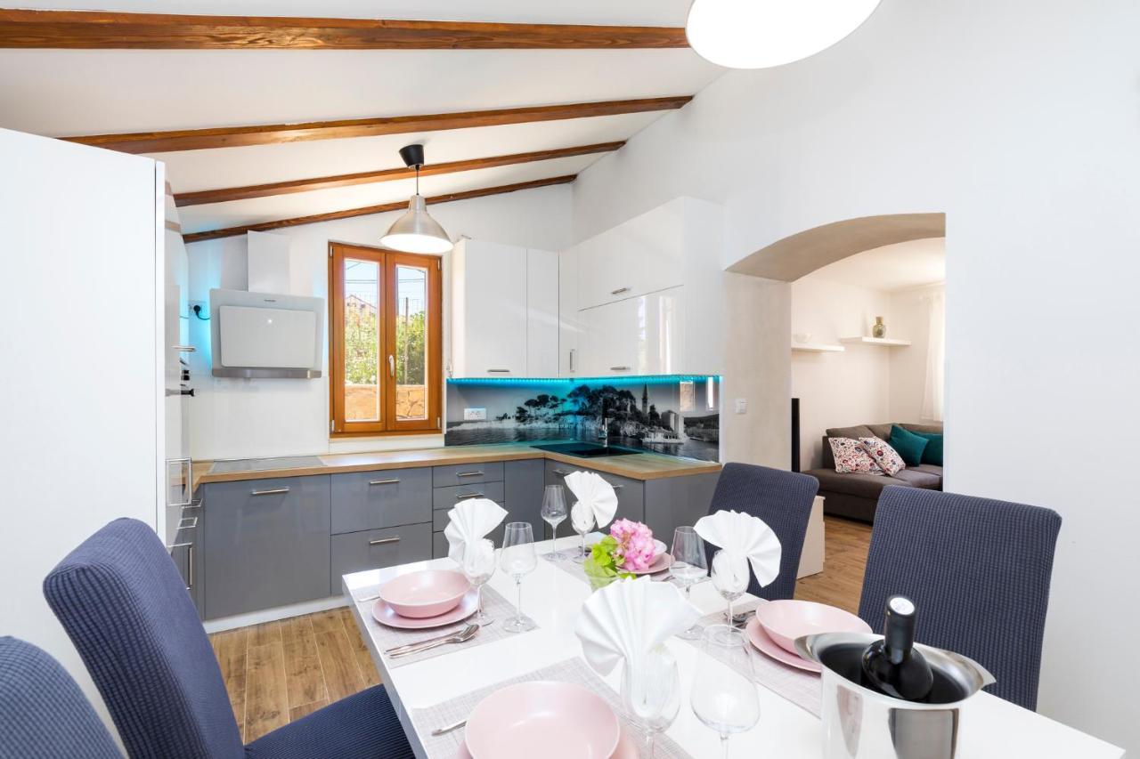 Vacation House Orange Veli Losinj Ngoại thất bức ảnh