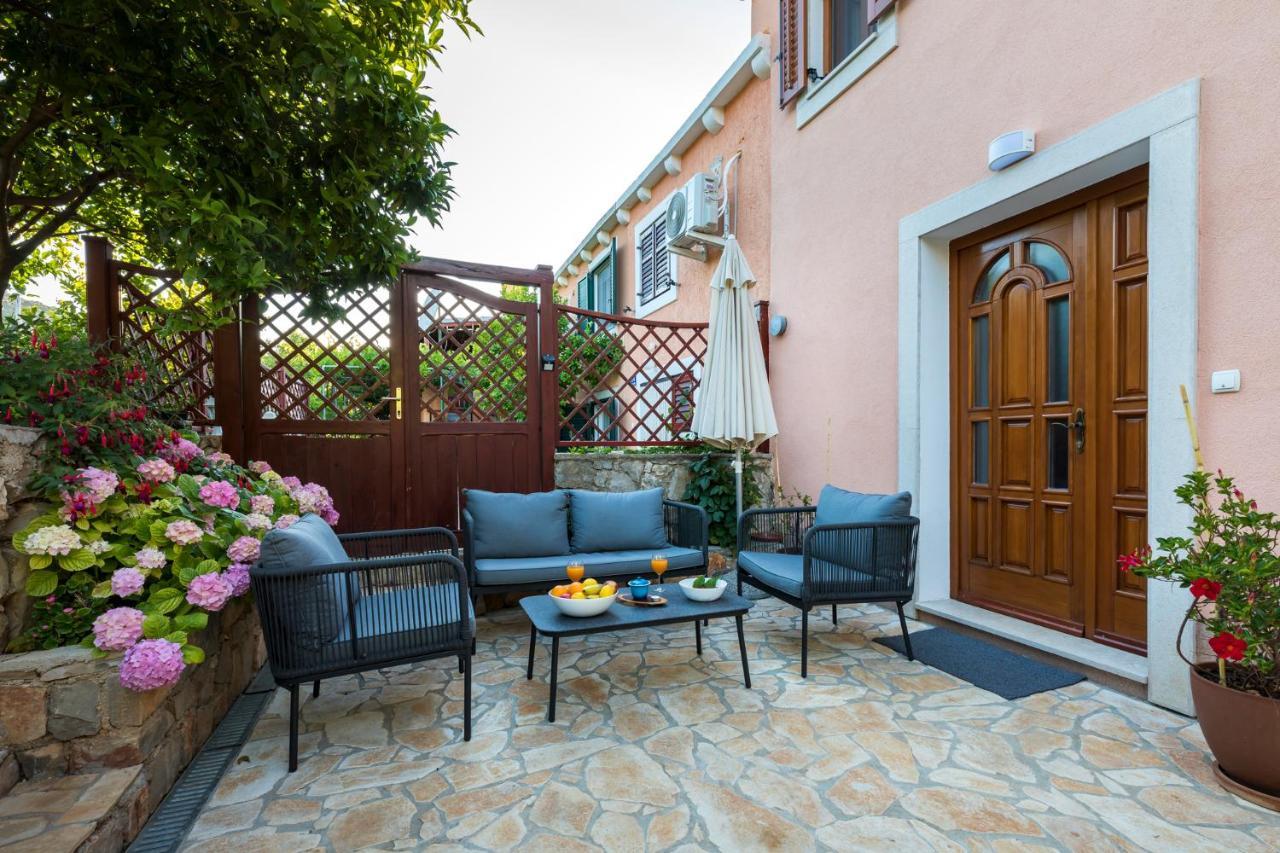 Vacation House Orange Veli Losinj Ngoại thất bức ảnh