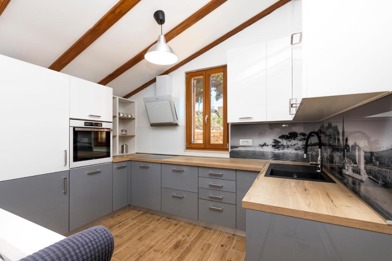 Vacation House Orange Veli Losinj Ngoại thất bức ảnh